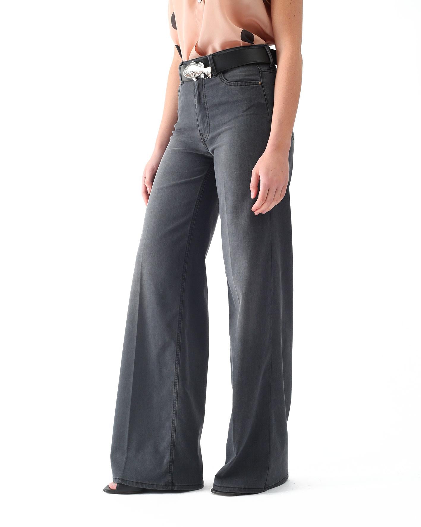 138 BLACK