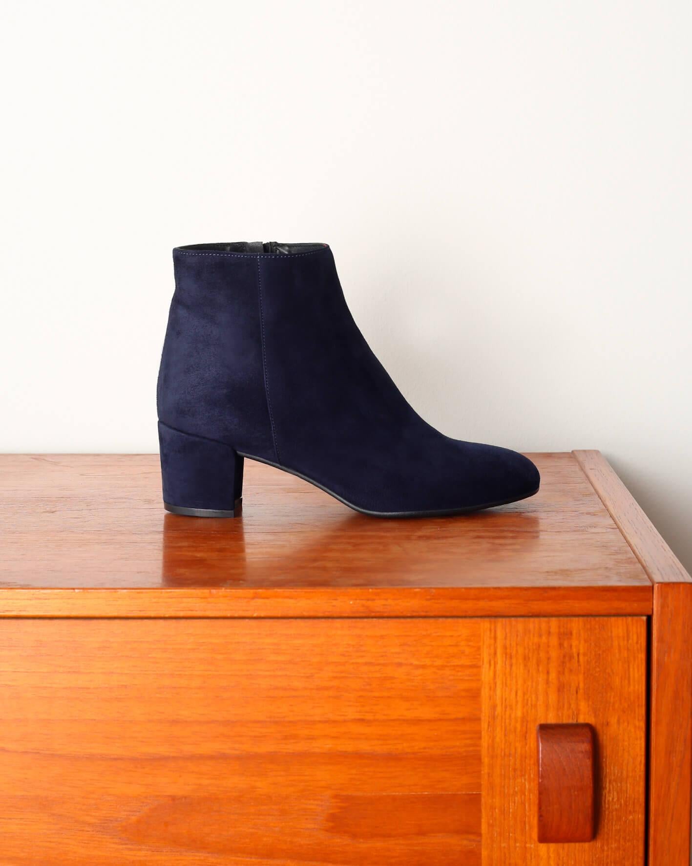 NEON NEON NAVY SUEDE