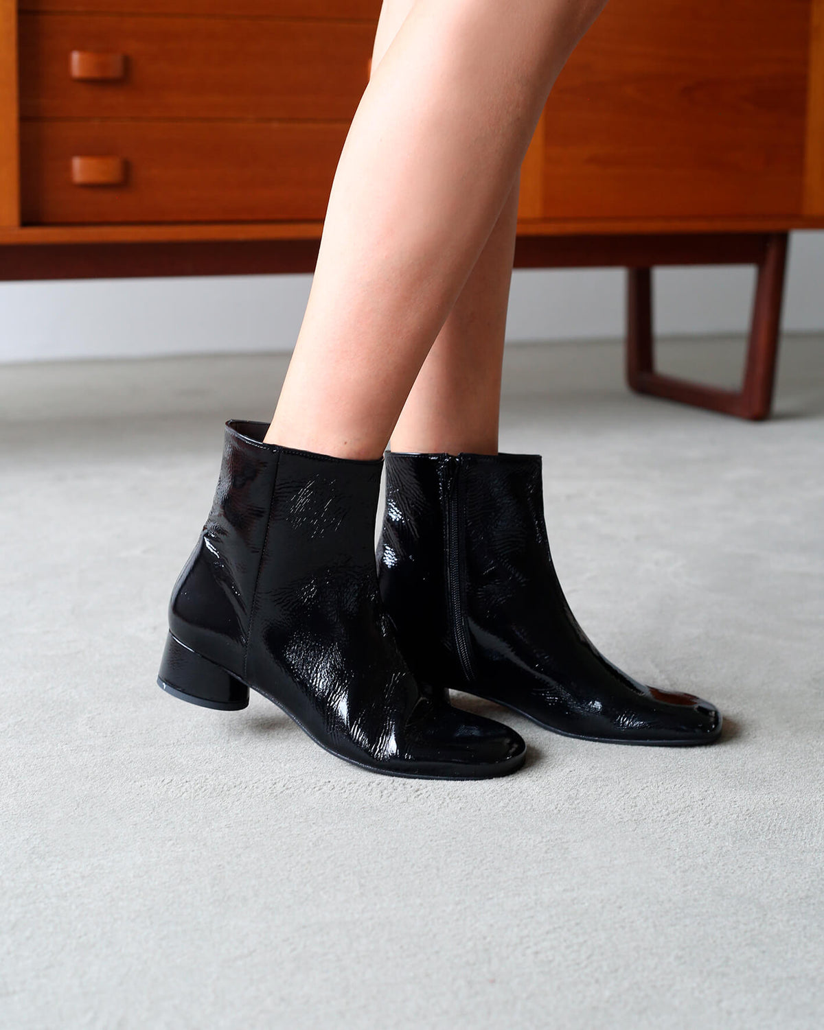 SATURNO SATURNO NERO SUEDE 