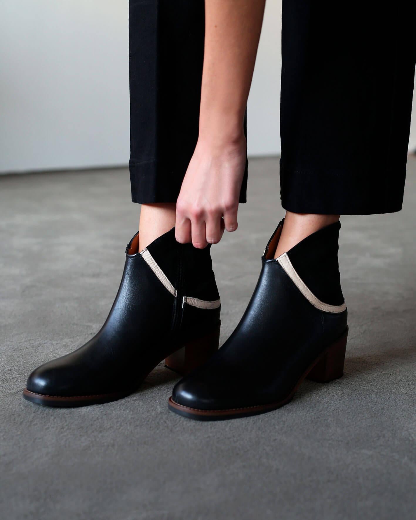 URANO URANO NERO SUEDE 