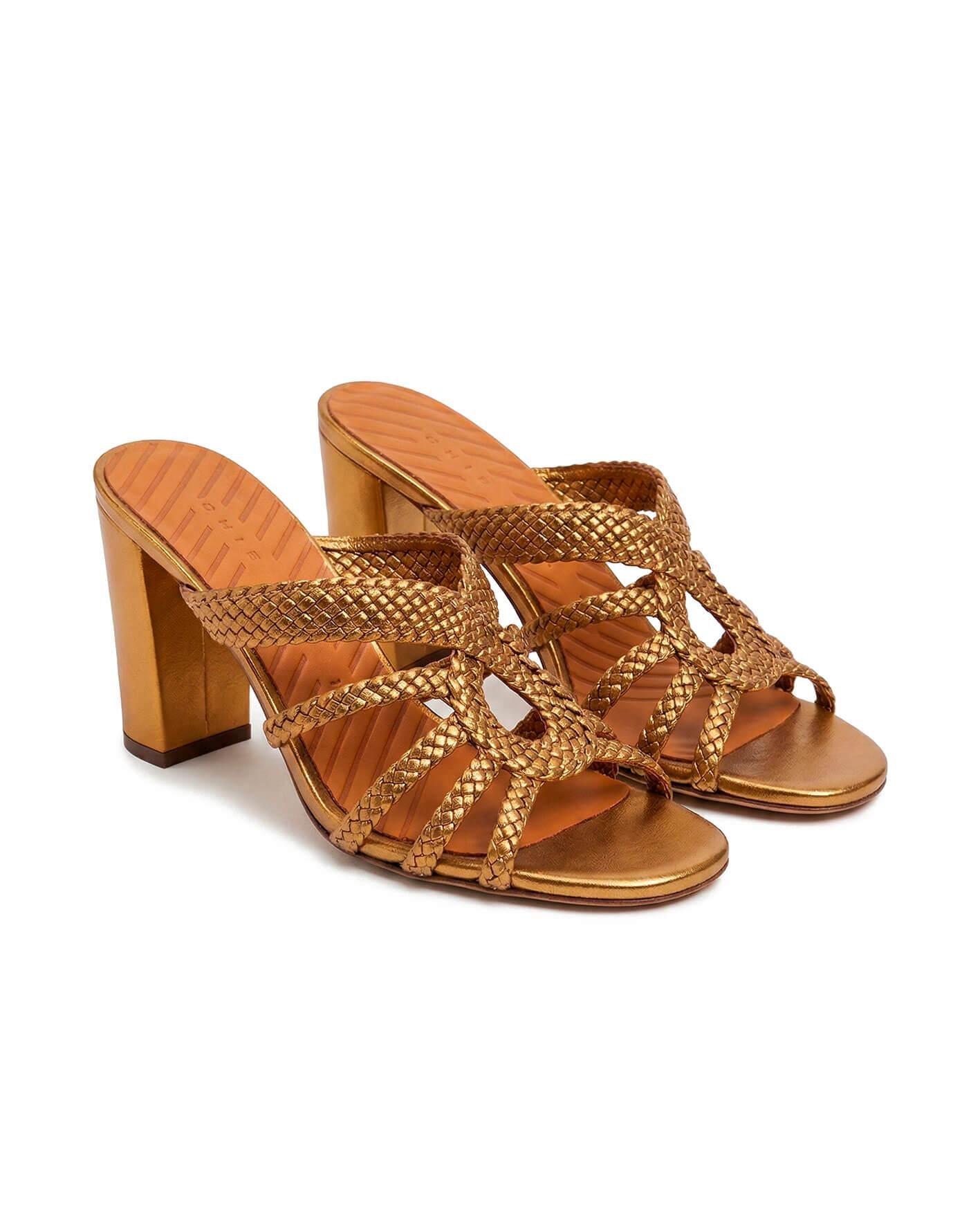 BELONI BELONI BRONZO CHIE MIHARA 